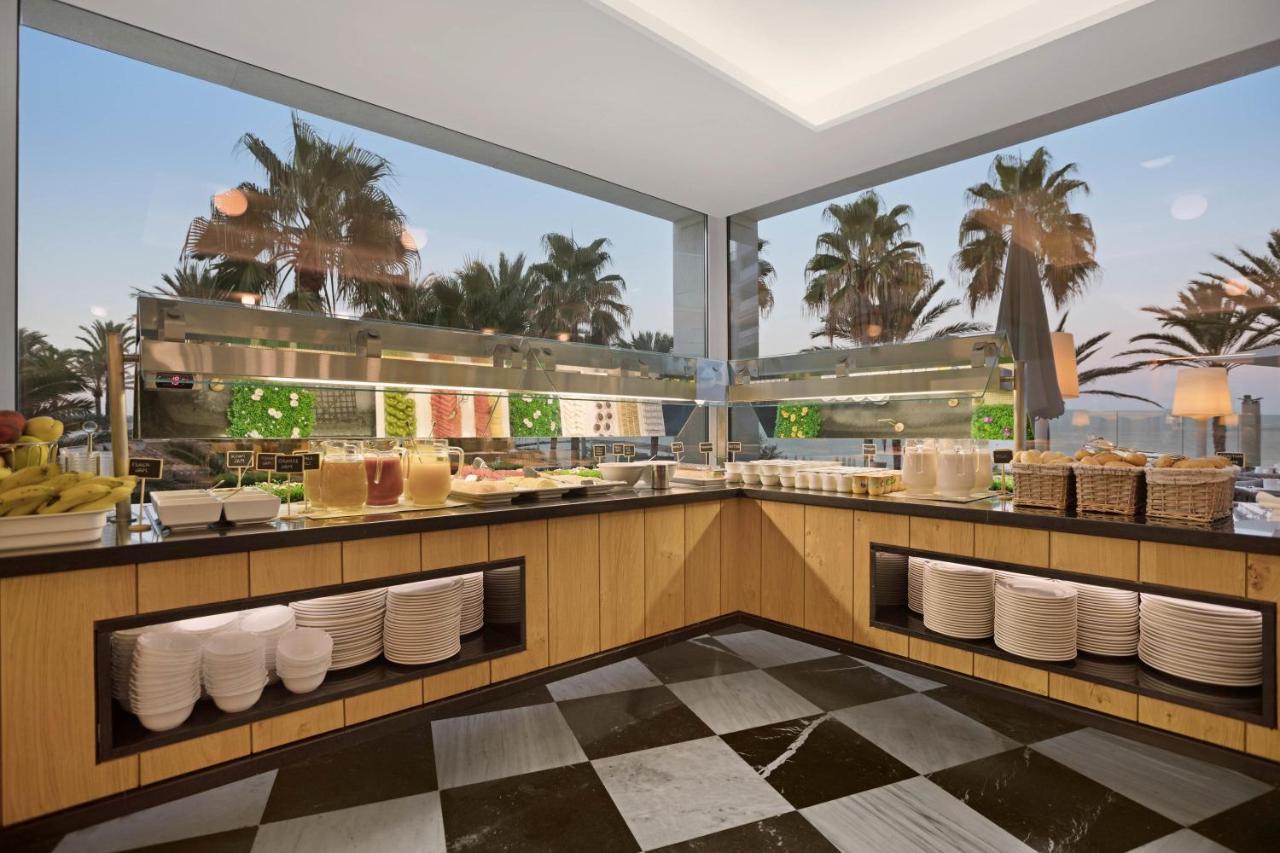 فندق بيور سولت جاروندا - للبالغين فقط بلايا ذي بالما المظهر الخارجي الصورة The buffet at the hotel