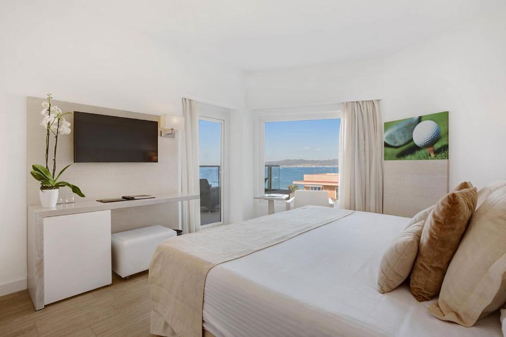 فندق بيور سولت جاروندا - للبالغين فقط بلايا ذي بالما المظهر الخارجي الصورة A bedroom at the Hotel